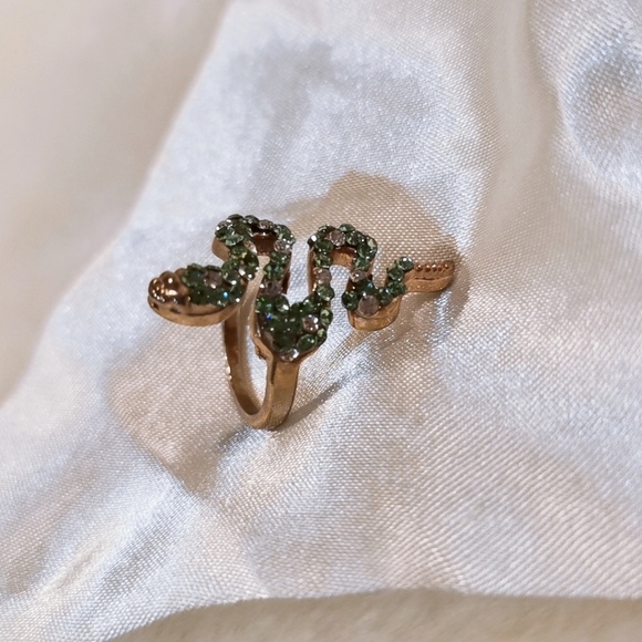 Snake design ring - Picture 3 of 4